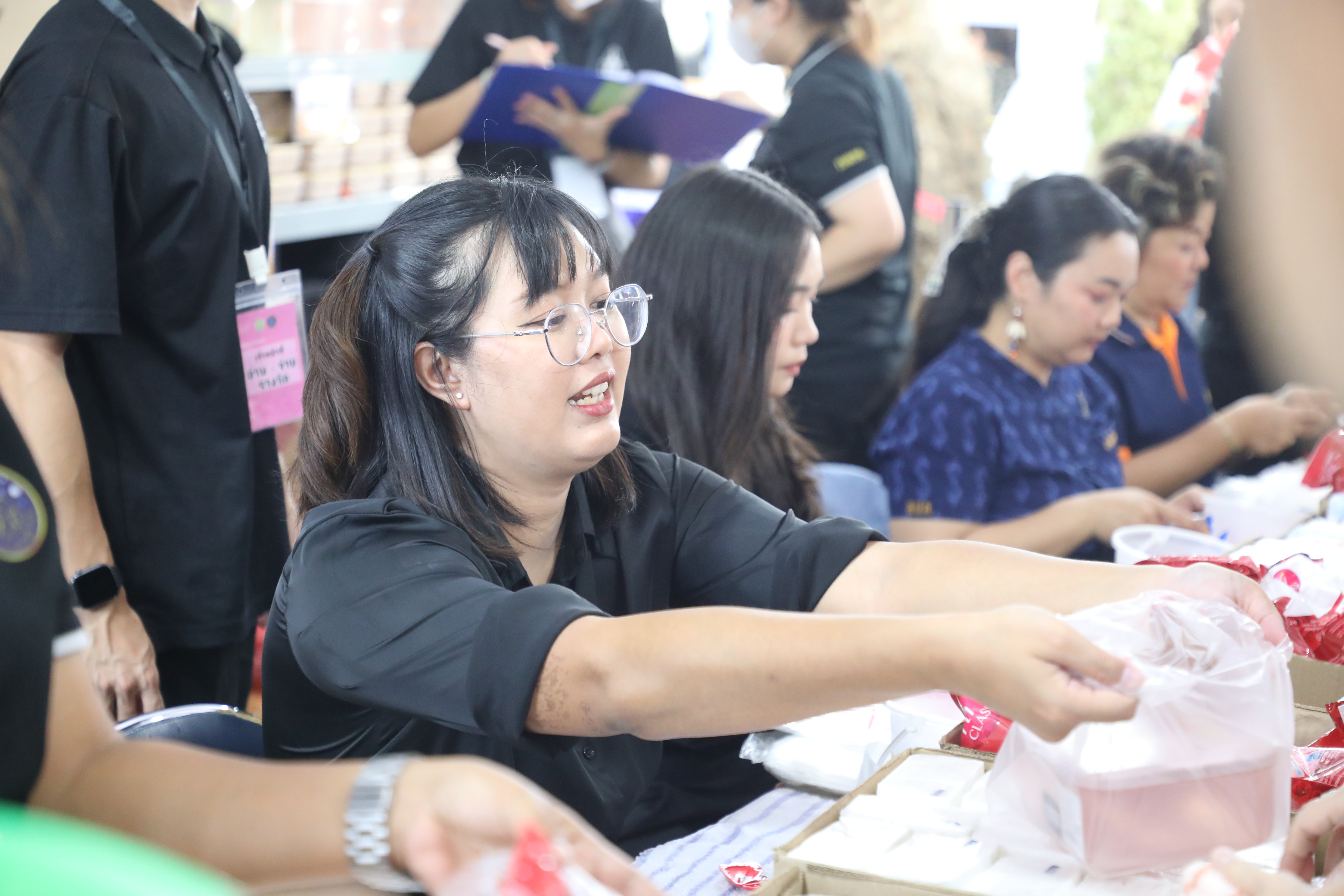 title - ส.ป.ก. ร่วมออกร้าน ภายในบูธกระทรวงเกษตรและสหกรณ์ งานกาชาด ประจำปี 2568